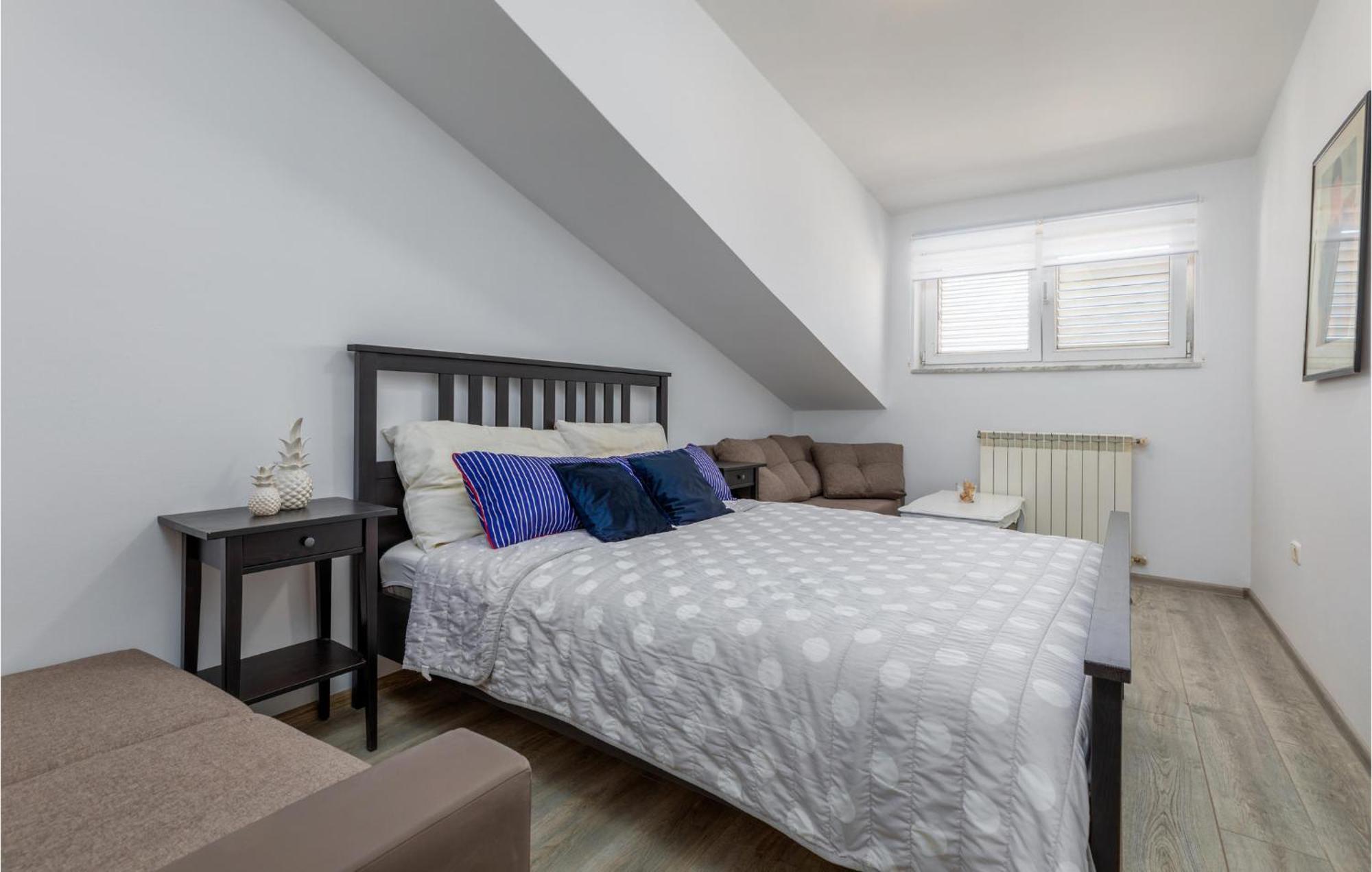 Awesome Apartment In Pula With Wifi 外观 照片