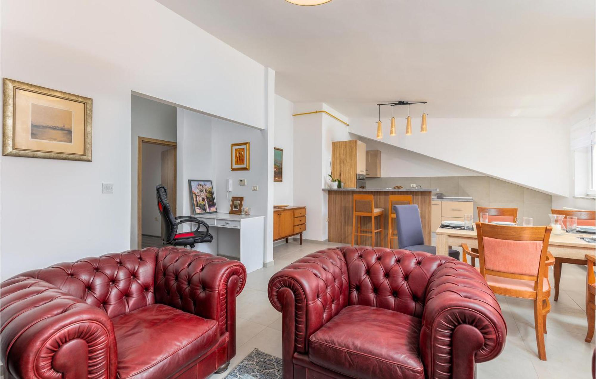 Awesome Apartment In Pula With Wifi 外观 照片
